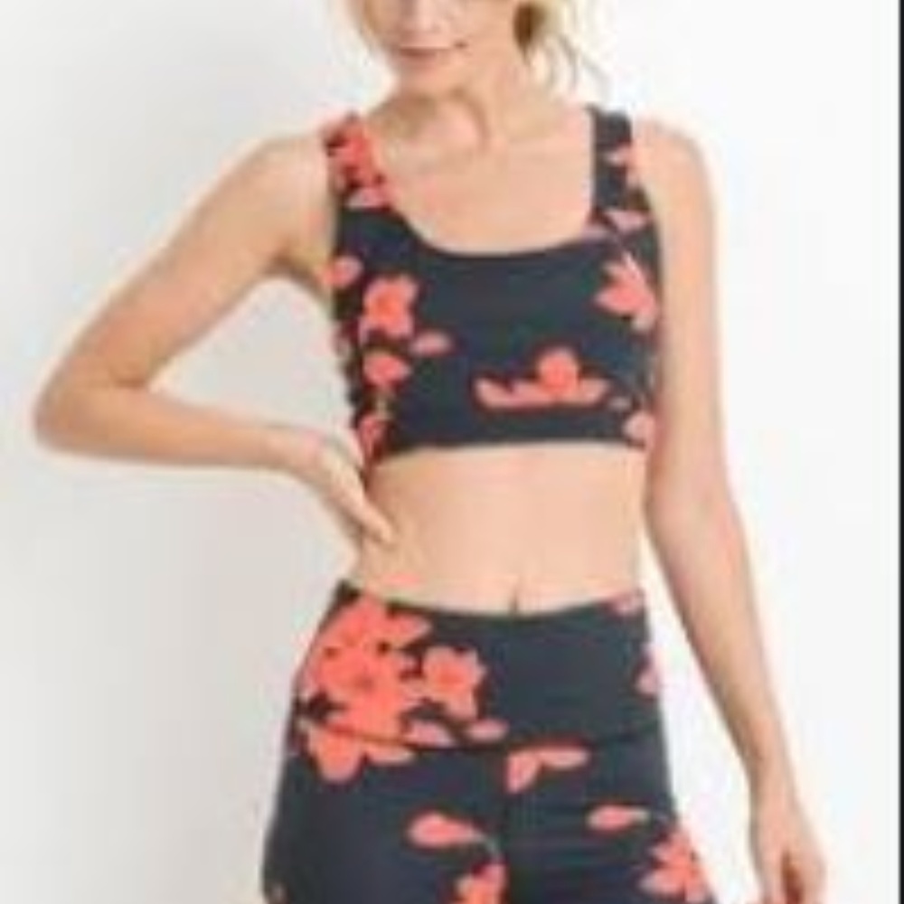 Shop Hope's Red and Black Floral Leggings and Bra - Picture 3 of 6